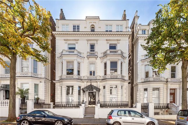 Flat for sale in Holland Park, Holland Park