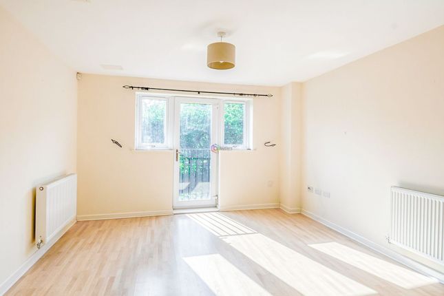 Apt 16, Sovereign Point, Sheffield photo 4