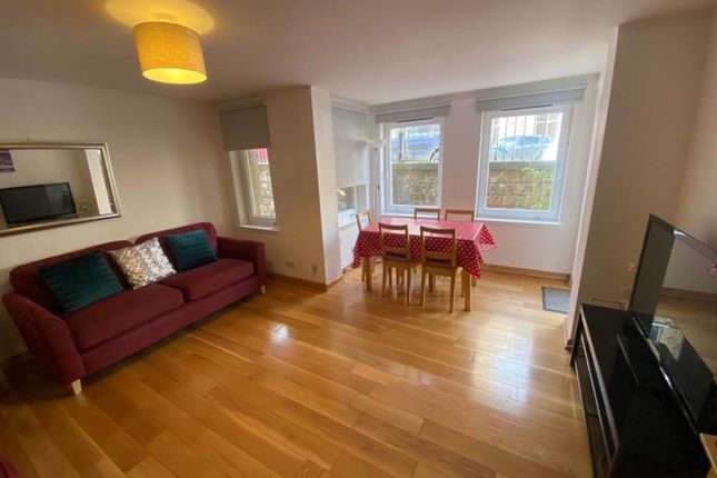 Detached house to rent in Gayfield Street, New Town, Edinburgh