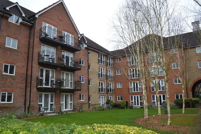 2-bed flat on 17, Sommers Court, Ware, £299,995