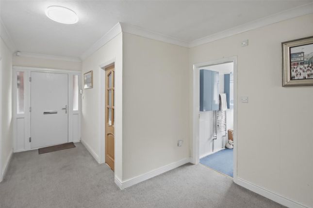 63 Flaxpiece Road, Chesterfield photo 4