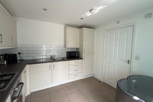 Lansbury Road - 3 Bedroom, Newton Leys, Milton Keynes photo 4