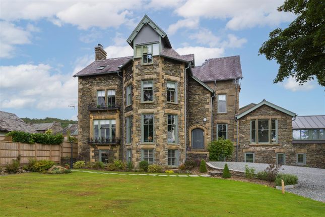 Thumbnail Flat for sale in Wansfell, Lipwood House, Old College Lane, Windermere, The Lake District