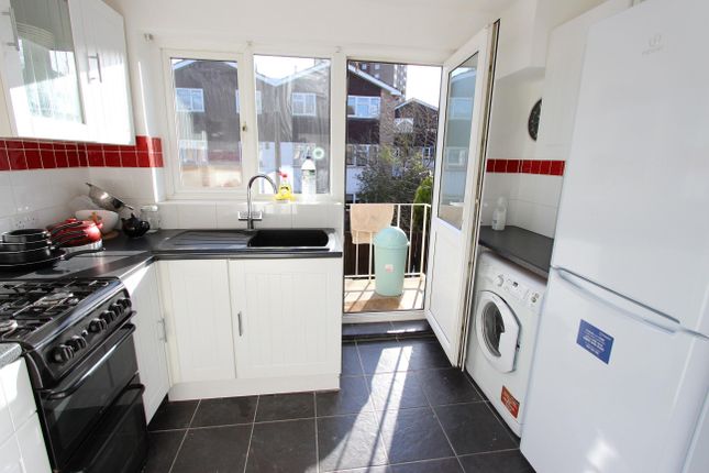 20, Goldings Crescent, Hatfield photo 4