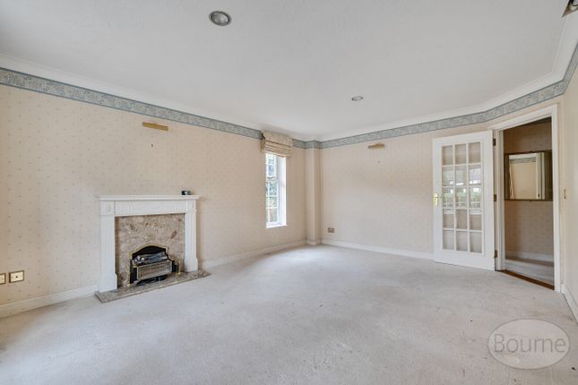1, Bourne Heights, Farnham photo 3