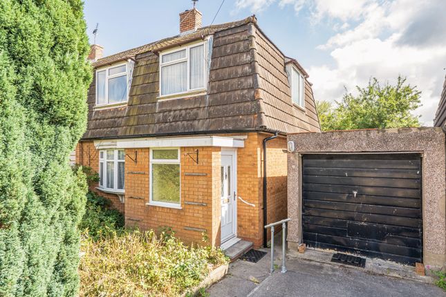 3-bed semi-detached on Conygre Grove, Bristol, £270,000