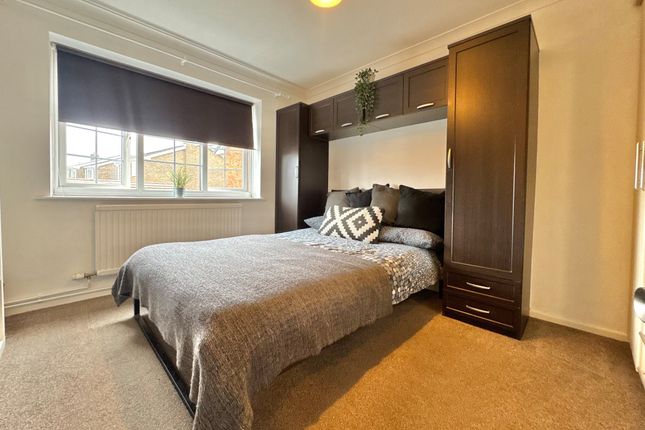 12A Summerfields, Locks Heath, Southampton photo 4