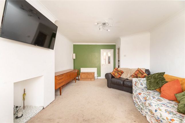 4, Bramleigh Grove, Leeds photo 4