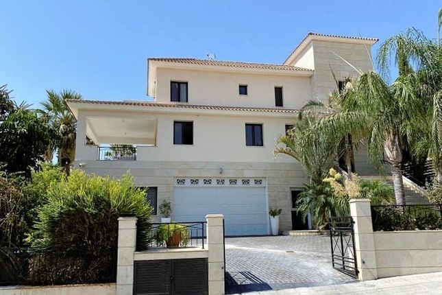 Detached house for sale in Palodia, Cyprus