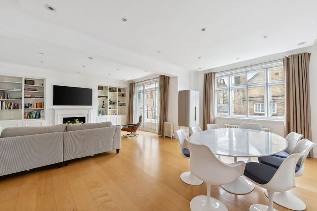 Thumbnail Flat to rent in Portland Place, Marylebone, London