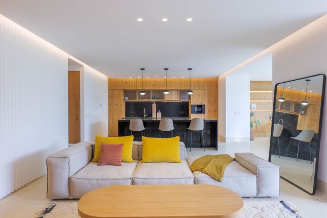 Thumbnail Apartment for sale in R. Do Salitre, 1250-096 Lisboa, Portugal