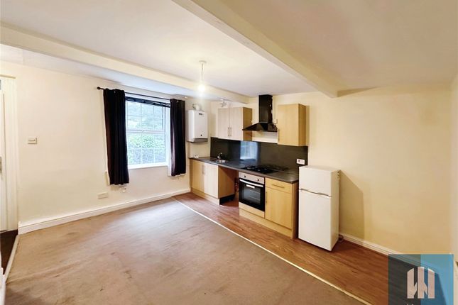 206, Blackmoorfoot Road, Huddersfield photo 5