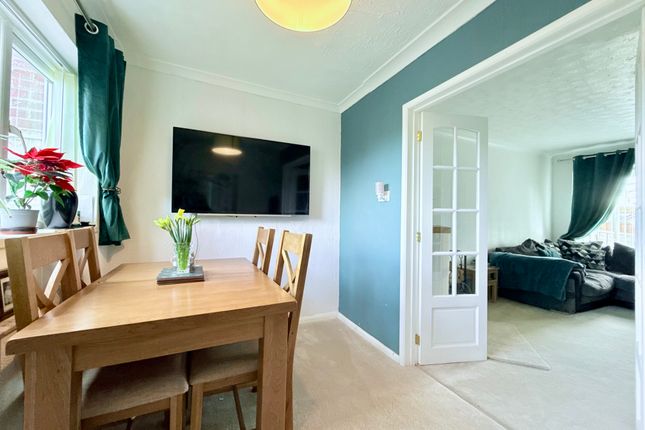9, Rosedale Gardens, Great Yarmouth photo 4