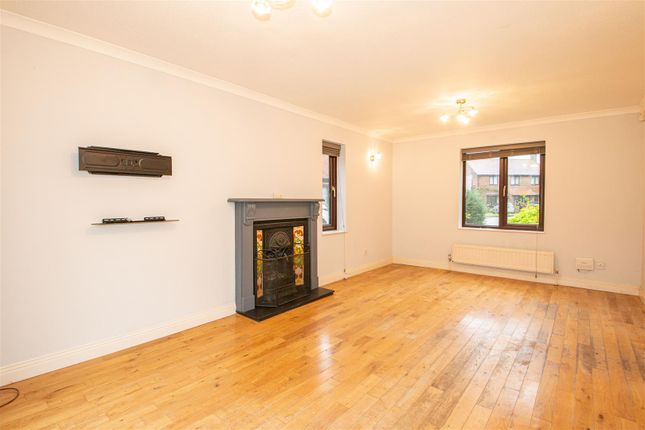 11, Hopkins Close, Milton Keynes photo 4