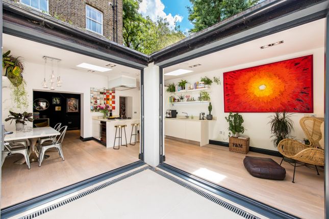 Flat for sale in Mall Studios, Tasker Road, London