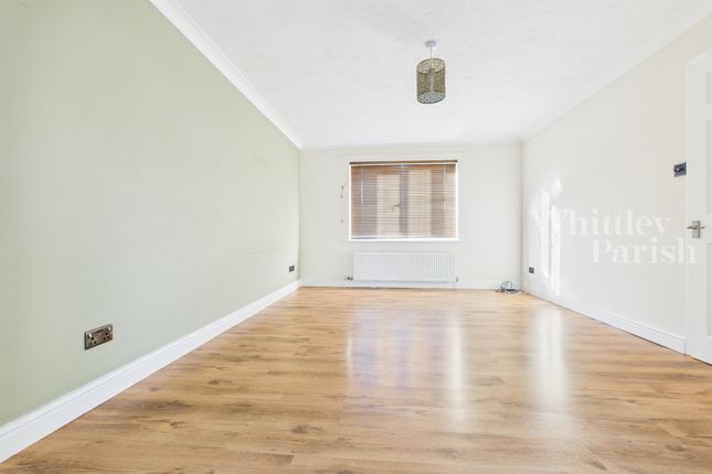 43, Edenside Drive, Attleborough photo 4