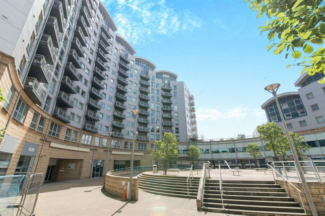 Thumbnail Flat for sale in Alencon Link, Basingstoke