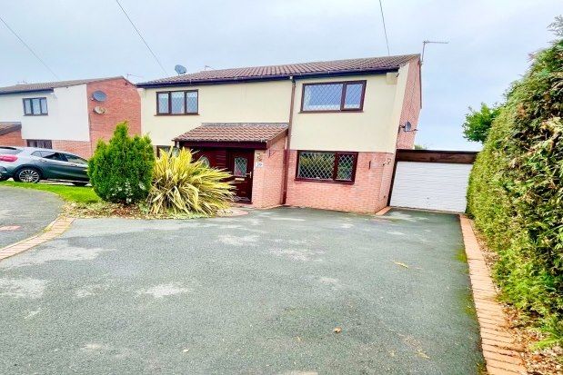 Thumbnail Property to rent in Fron Uchaf, Colwyn Bay