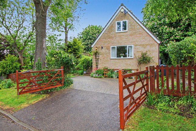 8, Dells Close, Great Gidding photo 2