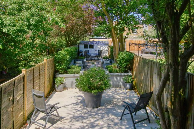 2 16, Rosehill Road, Wandsworth photo 4