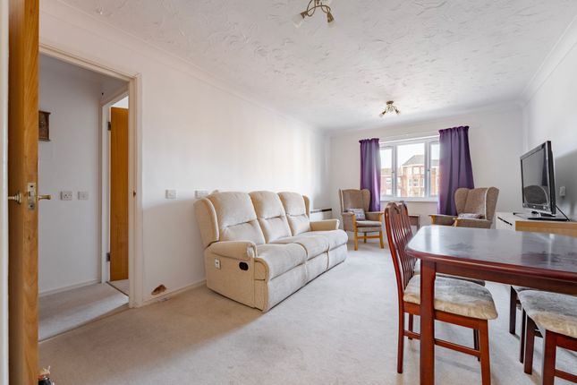 19, St Georges Court, Great Yarmouth photo 4