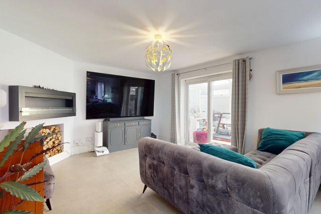 24, Briarmeadow Drive, Cardiff photo 4