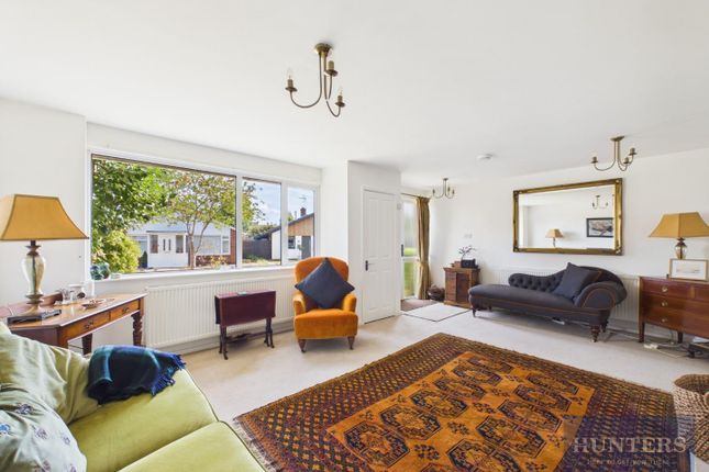 98, Long Mynd Avenue, Cheltenham photo 2
