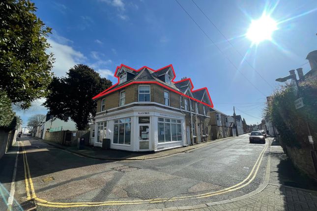 Flat for sale in South Street, Yarmouth
