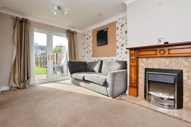 16, Lunns Crescent, Barton-Upon-Humber photo 3