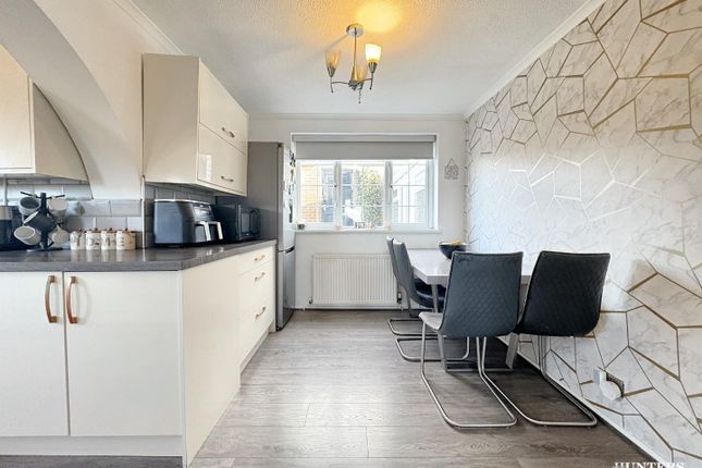 14, Laburnum Road, Dewsbury photo 3