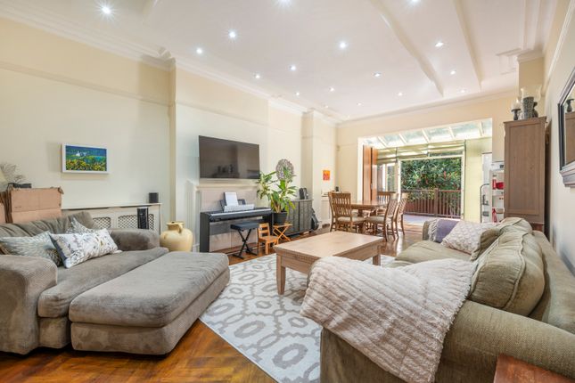 Thumbnail Flat to rent in Langland Gardens, Hampstead