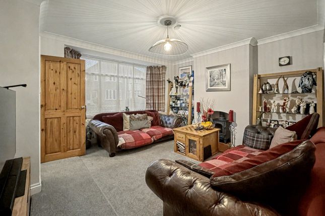 14, Highfield Road, Stowmarket photo 3