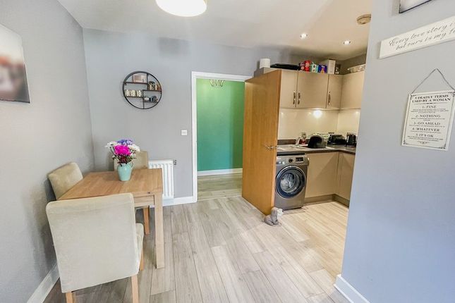 Flat 1, Flux House 15 Blacksmith Close, Sunbury-On-Thames photo 3