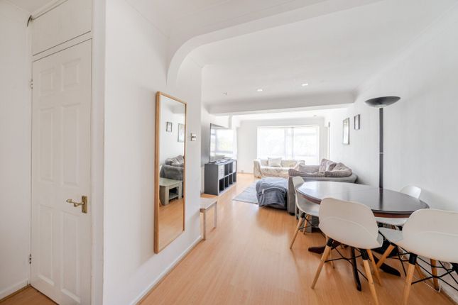 19 Rochelle Court,, Foxgrove Road, Kent photo 4