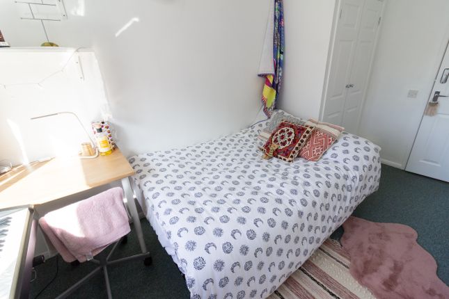 Flat to rent in Northlands Drive, Winchester