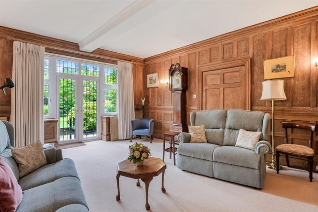 2 Wonford House, Heath Drive, Walton On The Hill photo 2