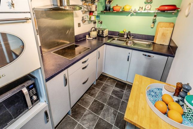 Flat 8, The Granary, 51, Queen Charlotte Street, Bristol photo 4