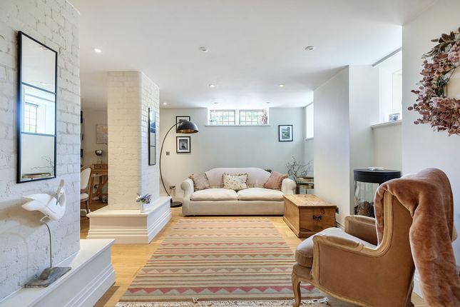 110 King Edward VII Apts Kings Drive, Midhurst, Midhurst photo 4