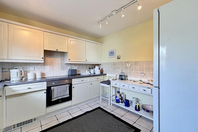 6, Rosedale, Driffield photo 3