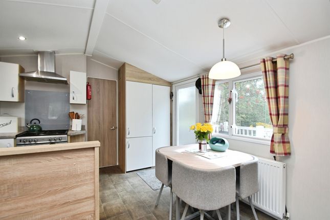 4, Cardale Holiday Park, Otley Road, Harrogate photo 4