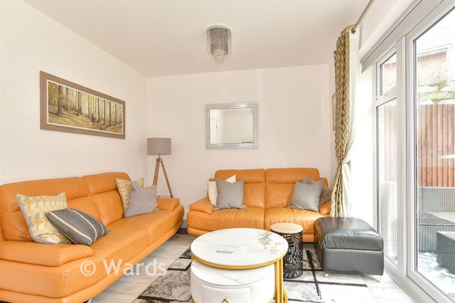 4, Maccowan Avenue, Snodland photo 3