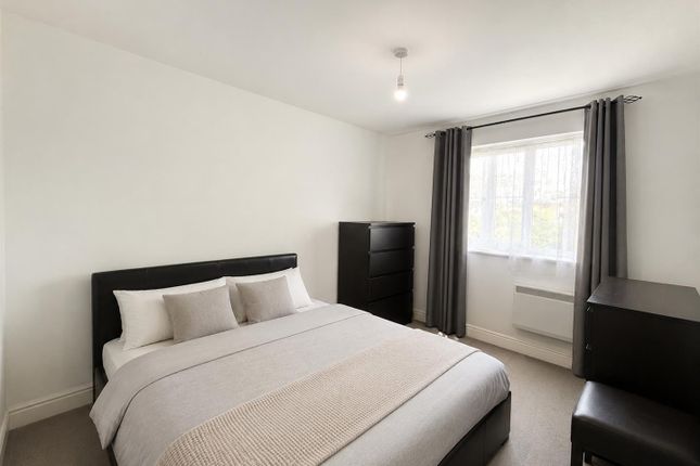 Six Penny Court, Tanner Street, Barking photo 4