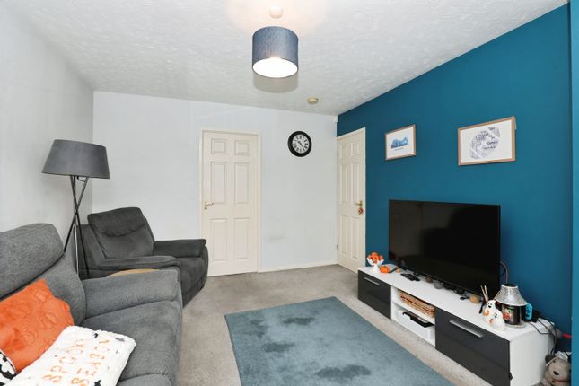 18, Ellingham Way, Northwich photo 2