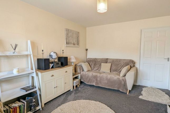17 Mizzen Road, Chesterfield photo 4