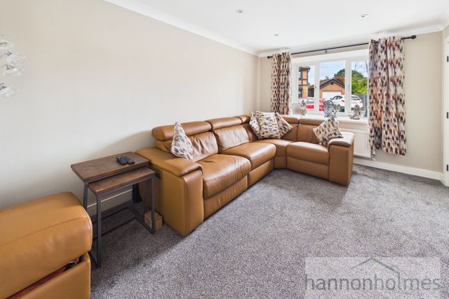 7, Penrice Close, Manchester photo 3