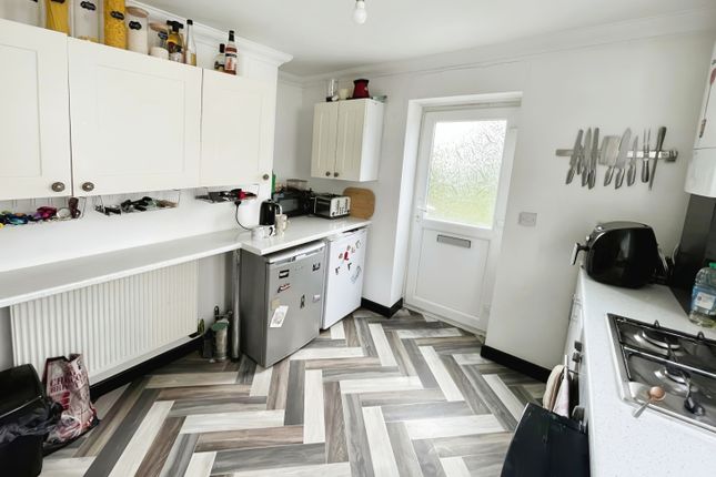 20, CARDIFF photo 3