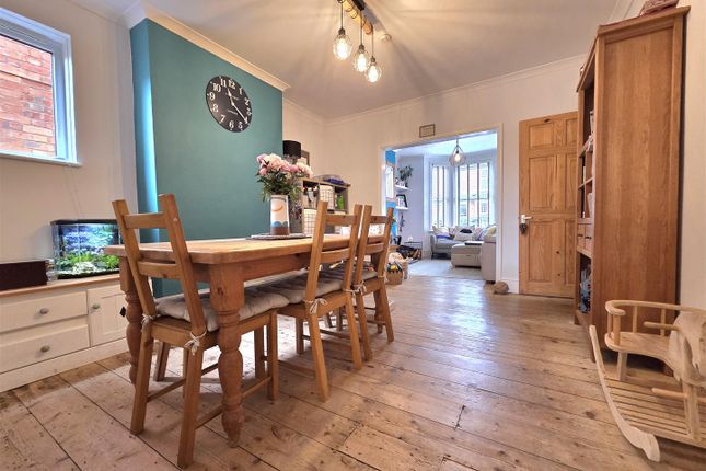 54, Clegram Road, Gloucester photo 3