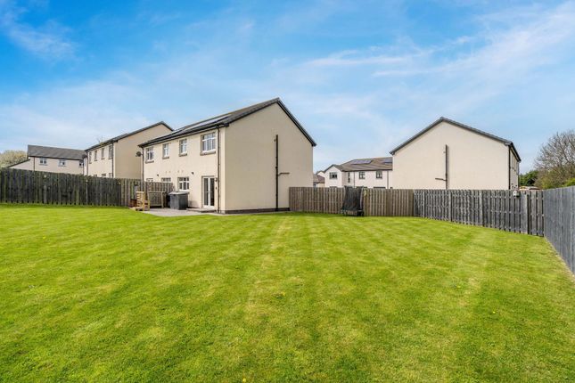 6 Lomax Court, Berwick-Upon-Tweed photo 2