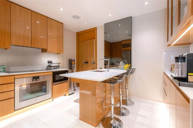 Flat to rent in Upper Grosvenor Street, Mayfair, London