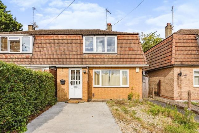 Thumbnail Semi-detached house to rent in Hardings Close, East Oxford